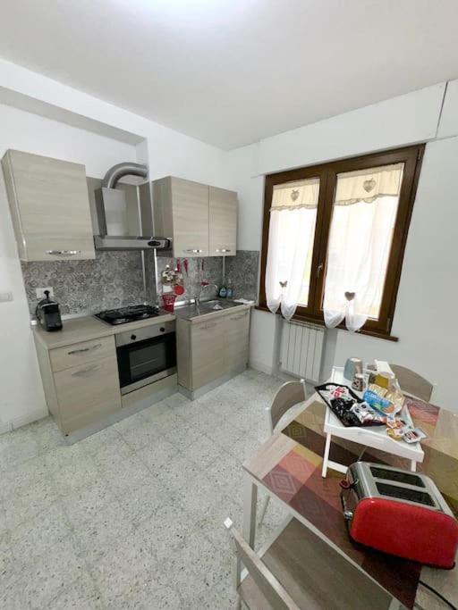 Romafatata: Intero Appartamento Luaran gambar